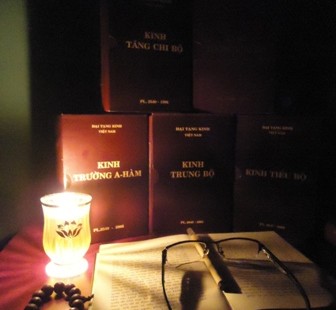 Nghiên tầm kinh điển - Ảnh: Q.Trí